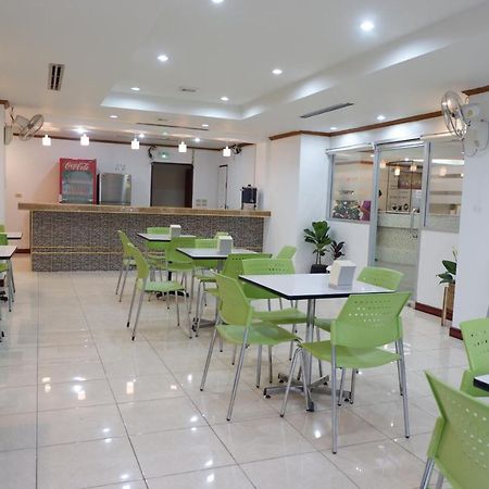 Auychai Grand Hotel Lang Suan Buitenkant foto