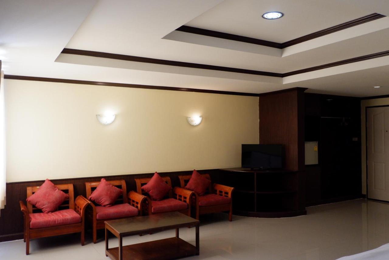 Auychai Grand Hotel Lang Suan Buitenkant foto
